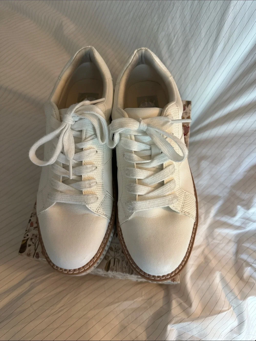 DV by Dolce Vita White/Cream Platform Lace-Up Sneakers